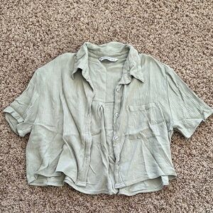 Small Olive Green Beach Cropped Button-Up Women's Top Stradivarius
